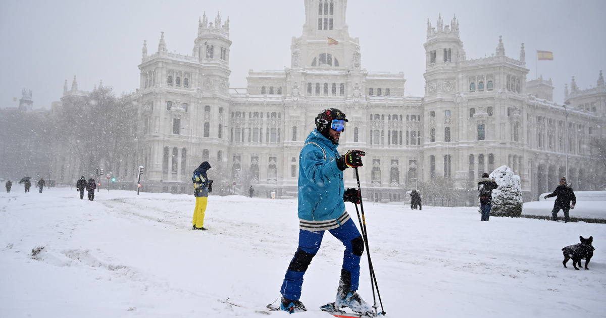 Index - Abroad - Two people died as a result of brutal snowfall in Spain