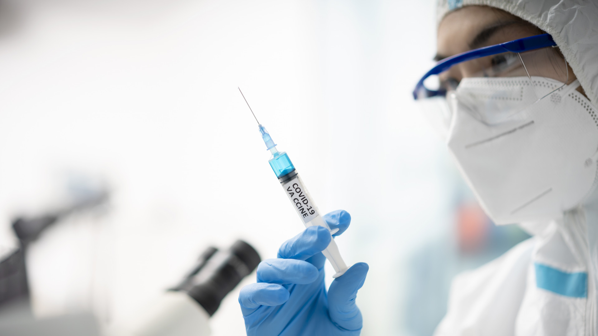 A "100%" Russian vaccine can provide protection for one year
