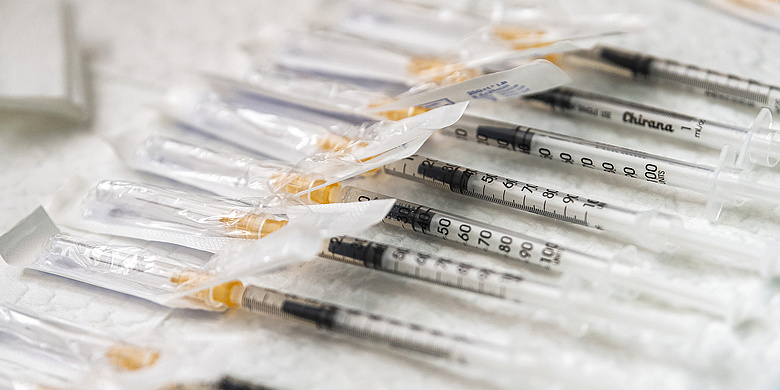 Can the employer make vaccination mandatory?