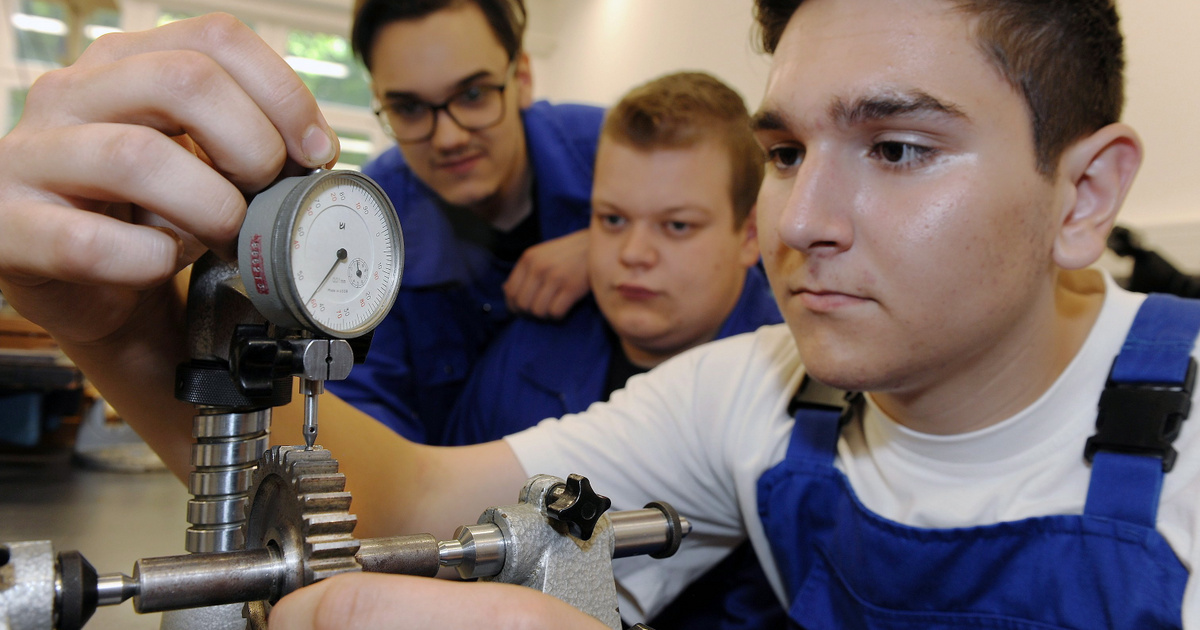 Indicator - local - students receive income in the new apprenticeship system