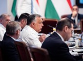 It is a difficult and long way out of Hungary's hybrid system