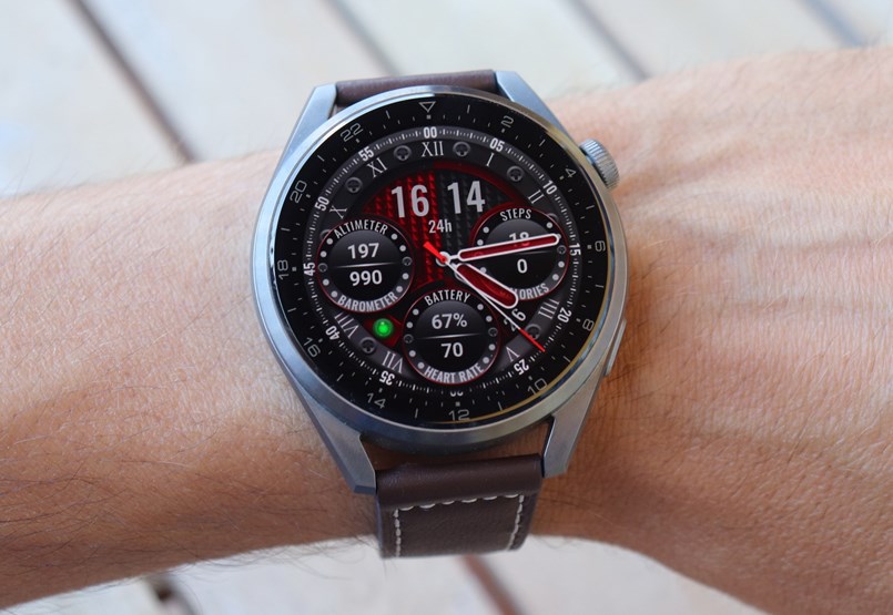 The most beautiful, the biggest, the smartest and the most expensive: this is the best Huawei watch so far