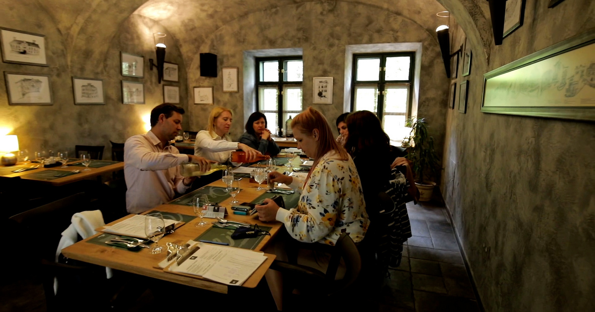 Index - FOMO - Oliva in Veszprém gives guests a try