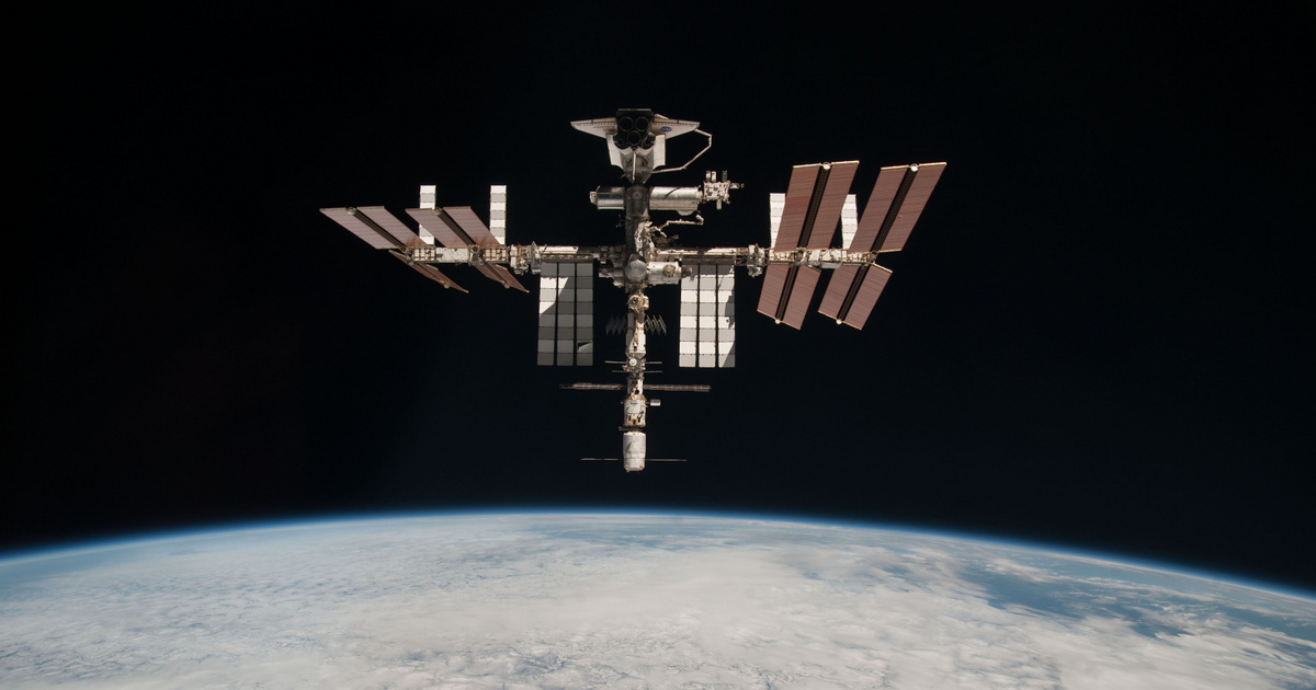 Catalog - Technical Sciences - New cracks found on the International Space Station