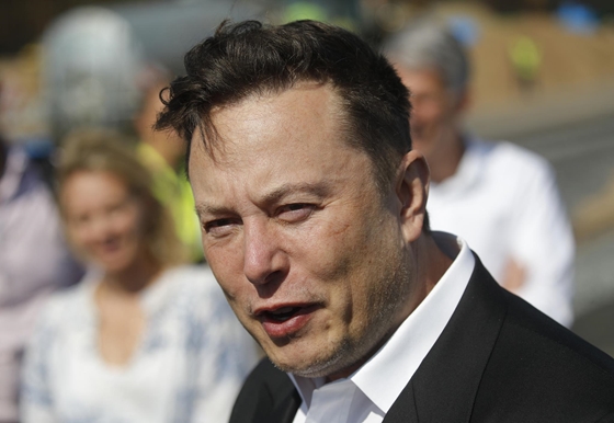 Tech: Elon Musk will start a new university