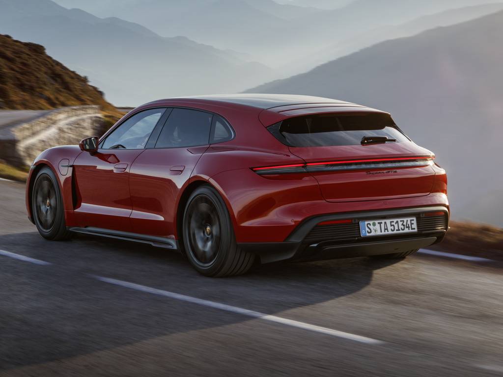 Total Car - Magazine - Porsche Taycan will be a smooth station wagon