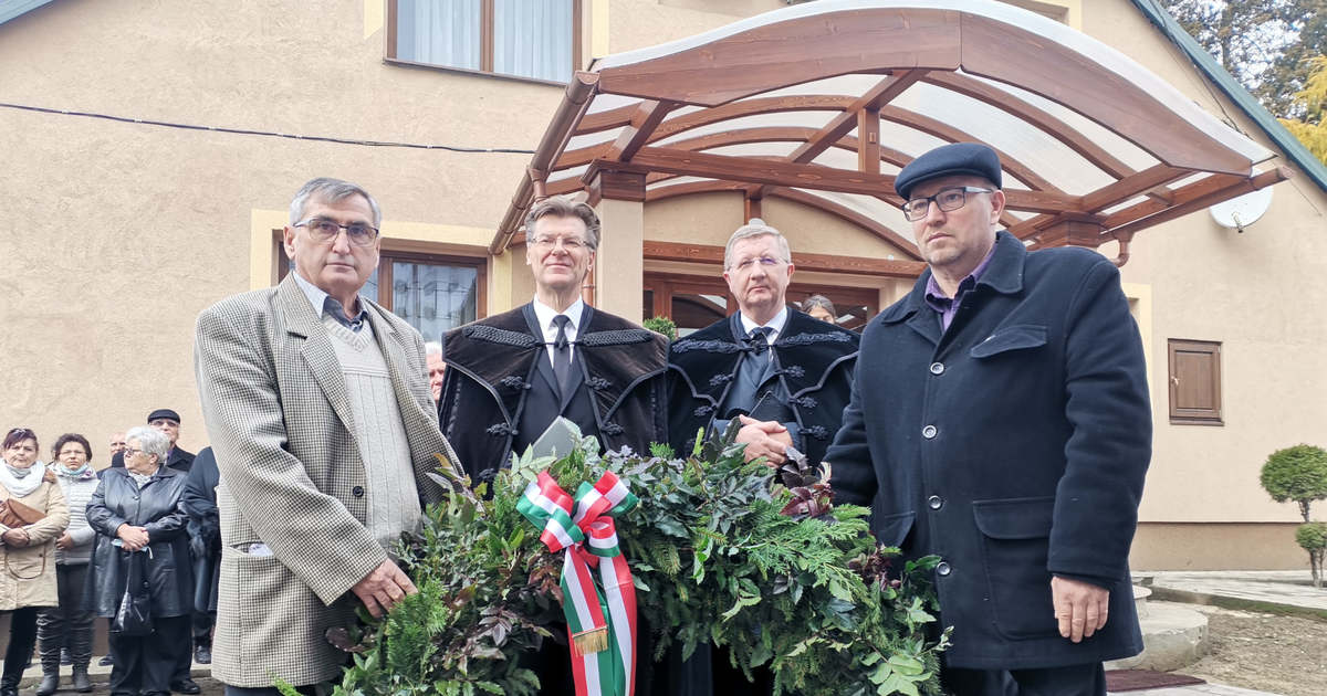 Where do spirits find a home - a wreath is placed on top of the Mándok Kindergarten (photo, video)