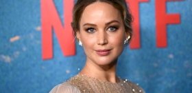 Jennifer Lawrence dazzled on the red carpet - her round tummy stunned everyone