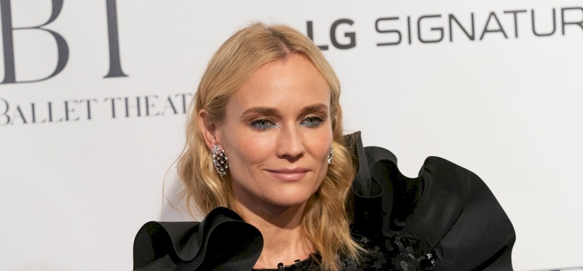 Diane Kruger blinked, finally showing off her famous body