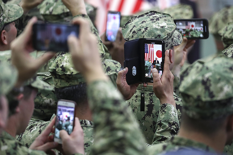 Az USA még több katonát küld Japánba Kína miatt és több pénzt is akar