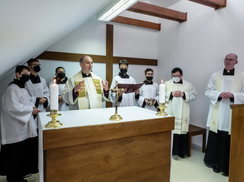 A place that makes it sacred - Celebration of the chapel at the Assumption School in Tapolca |  Hungarian Post