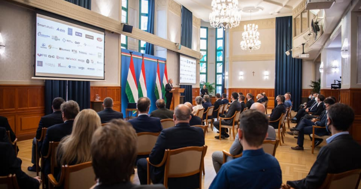 Index - Economy - The Ministry of Péter Szijjártó distributes twelve billion forints among Hungarian companies