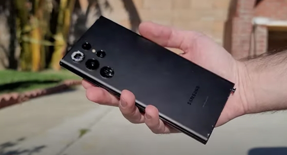 Tech: Drop test reveals vulnerabilities in the Samsung Galaxy S22 Ultra video