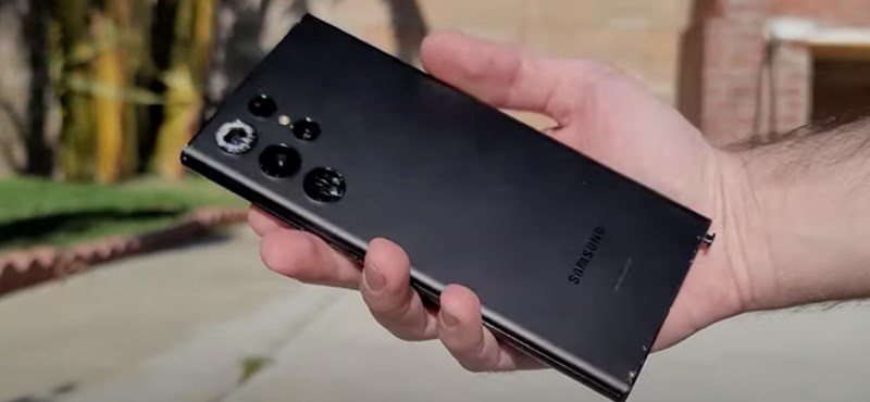 Drop test reveals vulnerabilities in Samsung Galaxy S22 Ultra video