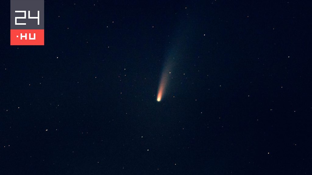 The arrival of a comet visible to the naked eye