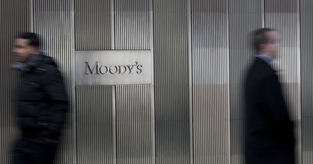 Index - Economy - Moody's downgrade of the International Investment Bank