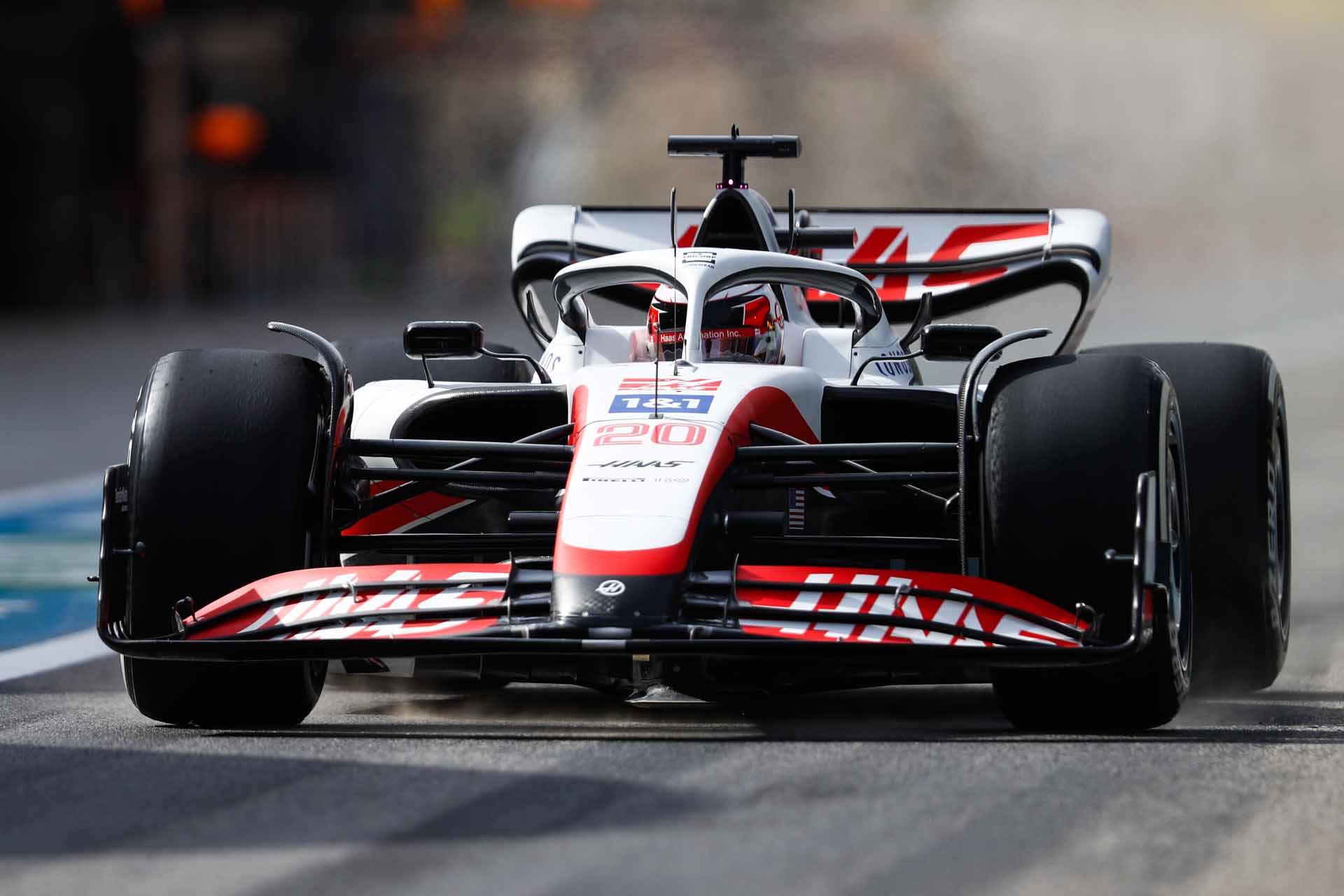 Magnussen: I can't believe what's happening in Haas