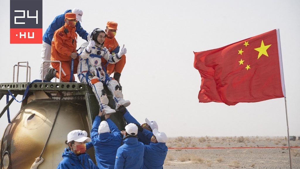 Half a year later, the Chinese astronauts returned home, breaking a record