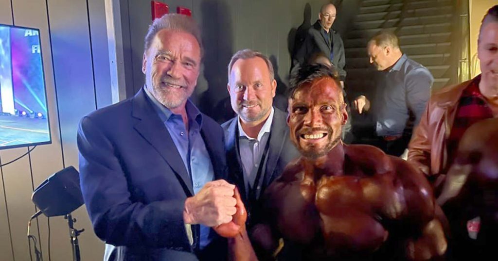 Schwarzenegger's handshake also required Peter Molnar's success at the Arnold Classic