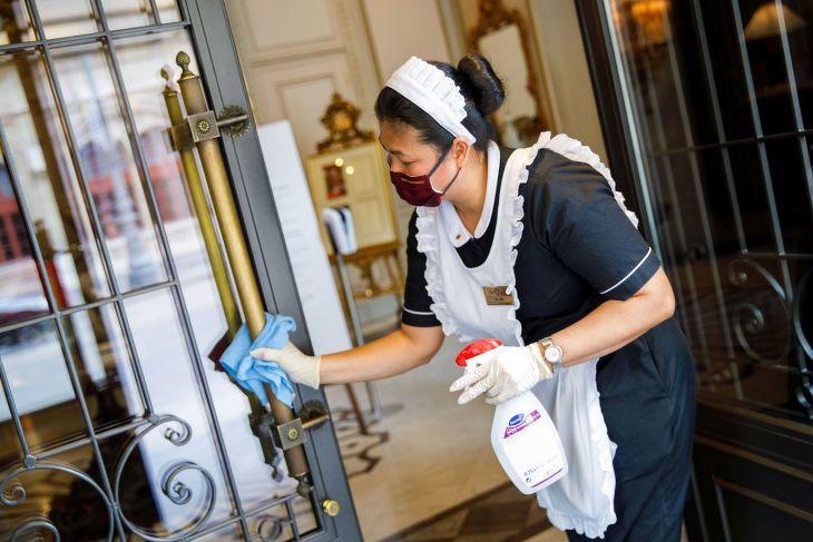 Cleaners earn unfairly little in the US, too.  HEPA / FLORIAN WiesER