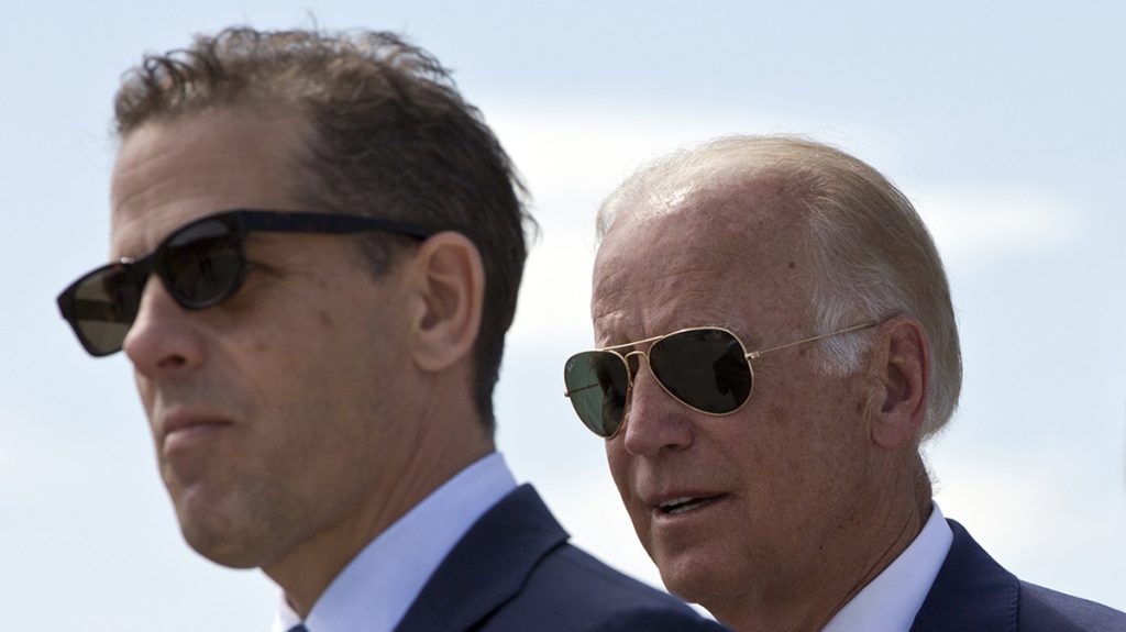 According to the suspicion, he delayed the investigation of Biden's son, the former agent no longer works for the FBI