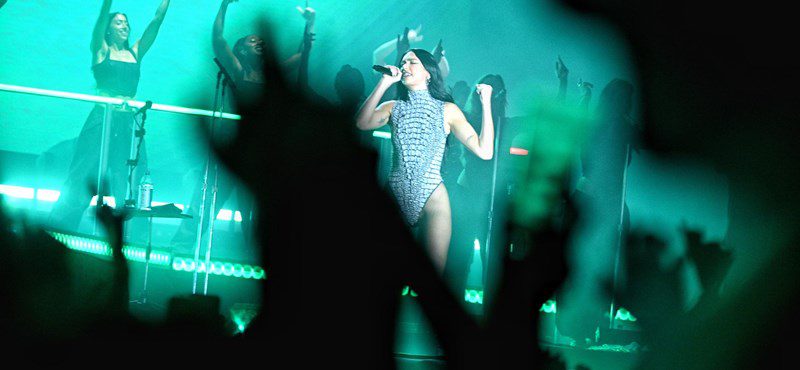 Here are the best pictures from Dua Lipa's concert on Wednesday