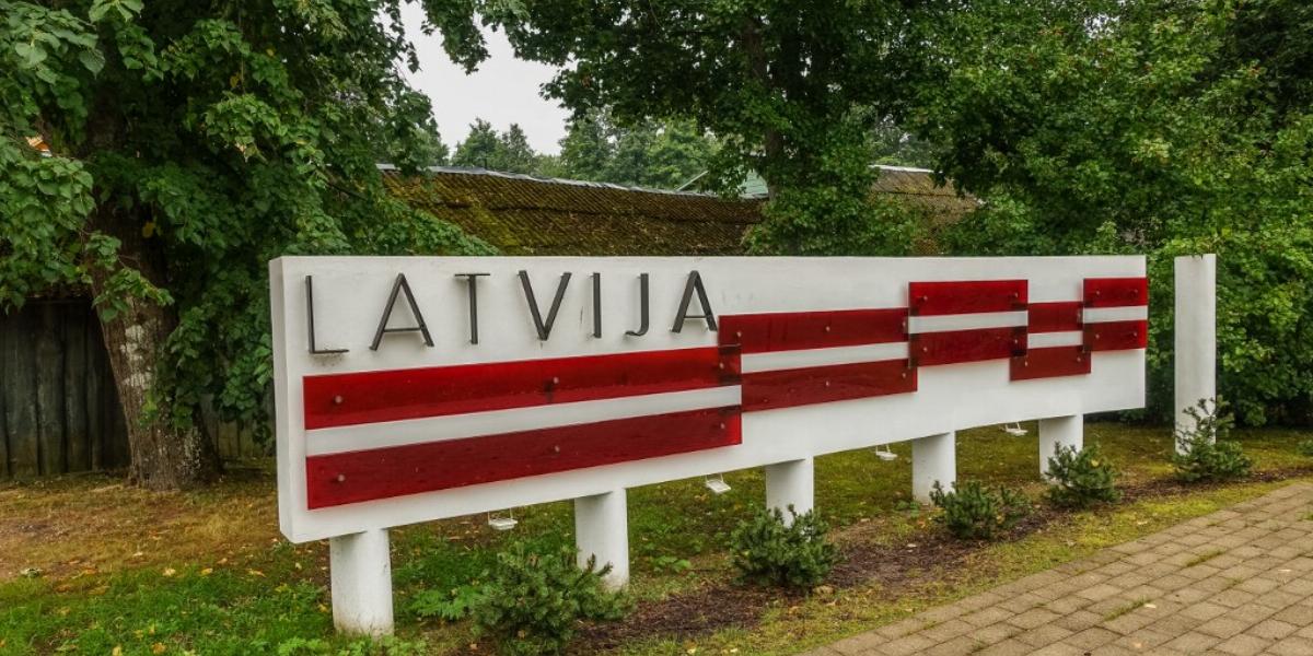 The imposition of a state of emergency on the common border between Latvia and Russia