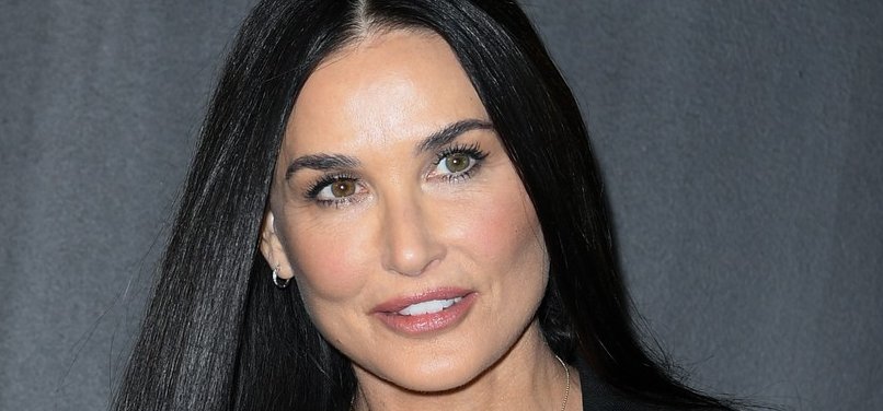 Demi Moore is a big bombshell even at 59, in her last pics in black panties