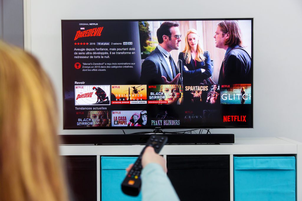 Cheaper Netflix has arrived - but it's full of ads - Coloré