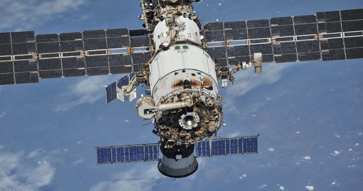 Index - TechScience - A meteorite hit the Soyuz spacecraft